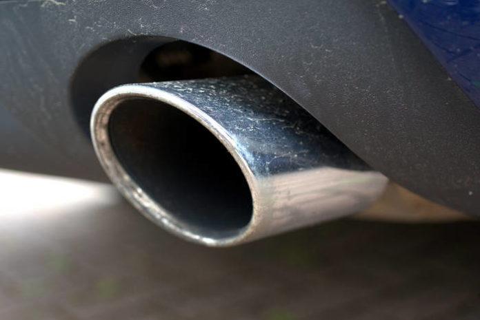Jak ograniczyć spalanie samochodu? Porady jak zmniejszyć zużycie paliwa