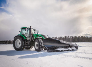 Bezzałogowy ciągnik Valtra na oponach Nokian Tyres pobił rekord świata w prędkości odśnieżania