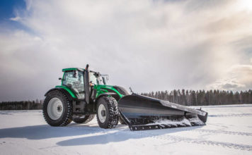 Bezzałogowy ciągnik Valtra na oponach Nokian Tyres pobił rekord świata w prędkości odśnieżania
