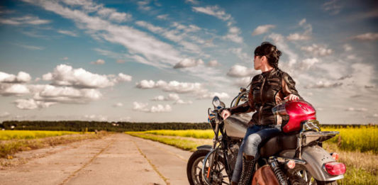 Buty motocyklowe damskie – jakie rodzaje i modele wyróżniamy? Buty motocyklowe damskie – jakie rodzaje i modele wyróżniamy?